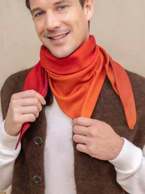 Triangle Harmonie Vermillon en soie cachemire homme