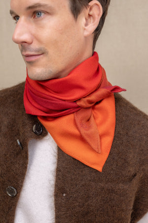 Triangle Harmonie Vermillon en soie cachemire homme