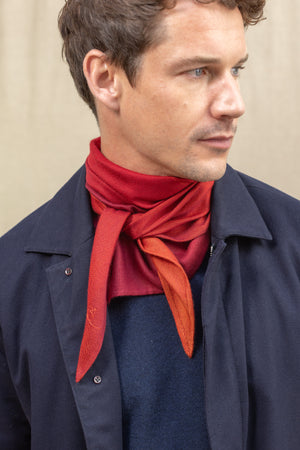 Triangle Harmonie bordeaux en soie cachemire homme