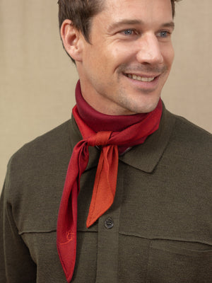 Triangle Harmonie bordeaux en soie cachemire homme