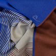Charger l'image dans la galerie, Carré 70 Horizon choco bleu en soie laine femme
