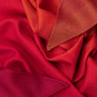 Charger l'image dans la galerie, Triangle Harmonie Vermillon en soie cachemire femme
