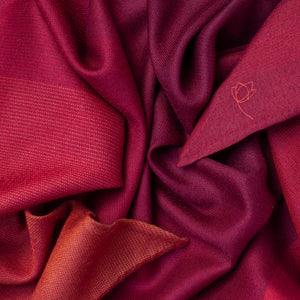 Triangle Harmonie bordeaux en soie cachemire femme