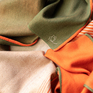 Square 70 Horizon in khaki orange wool silk