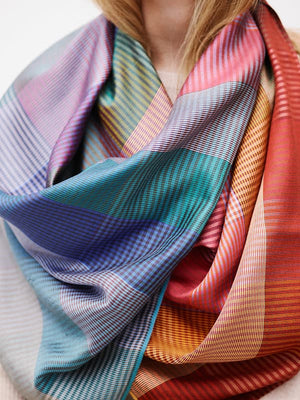 Carré Patchwork en soie multico