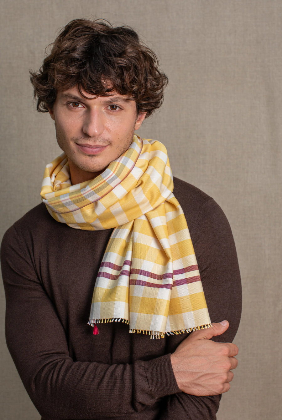 Echarpe Basile en soie laine jaune
