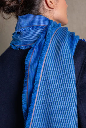 Echarpe Quatuor en soie laine bleu