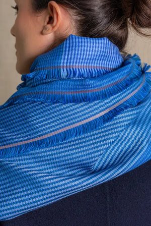 Echarpe Quatuor en soie laine bleu