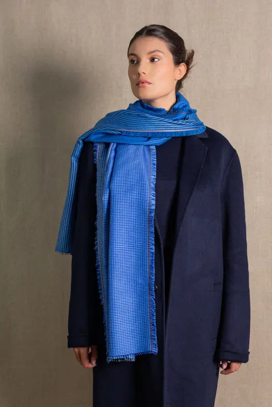Echarpe Quatuor en soie laine bleu