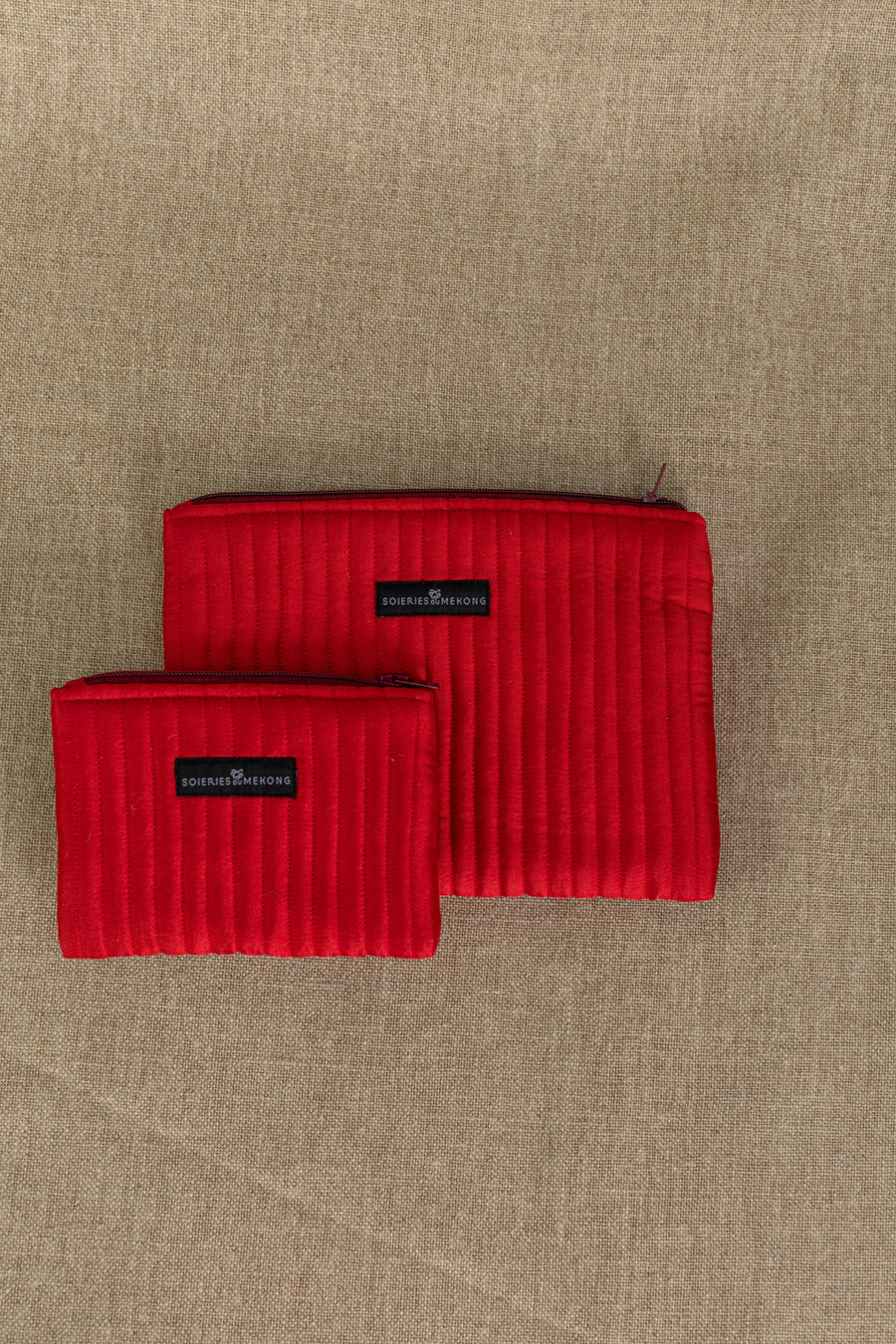 Mini pochette en soie rouge