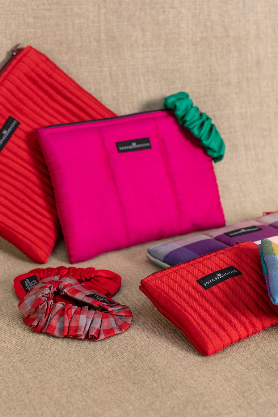 Pochette Doudoune en soie rouge