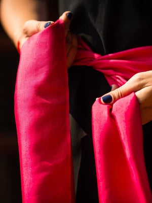 Petit foulard Uni en soie fuchsia