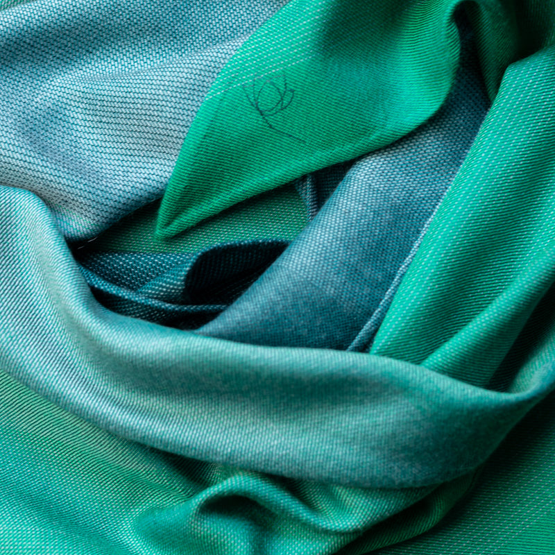Triangle Harmonie en soie et cachemire vert