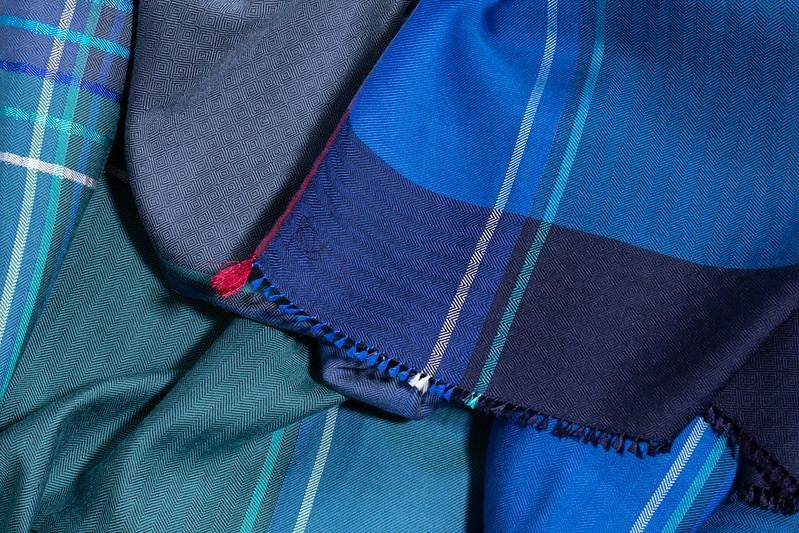 Echarpe Triptyque en soie laine bleu
