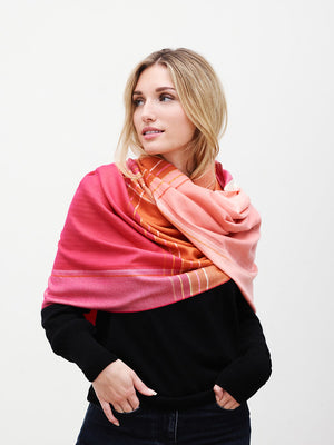 Echarpe Triptyque en soie laine rose