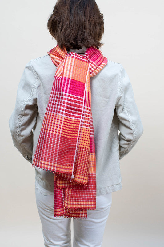 Grand  foulard Caprice en soie pêche